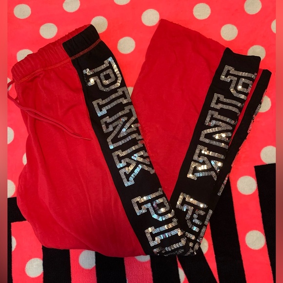 VS PINK NWOT Red/Sequin Boyfriend Pants Sz Medium - Picture 1 of 1